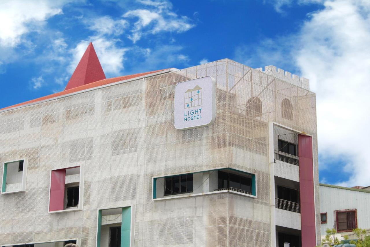 Light Hostel - Tainan Zewnętrze zdjęcie