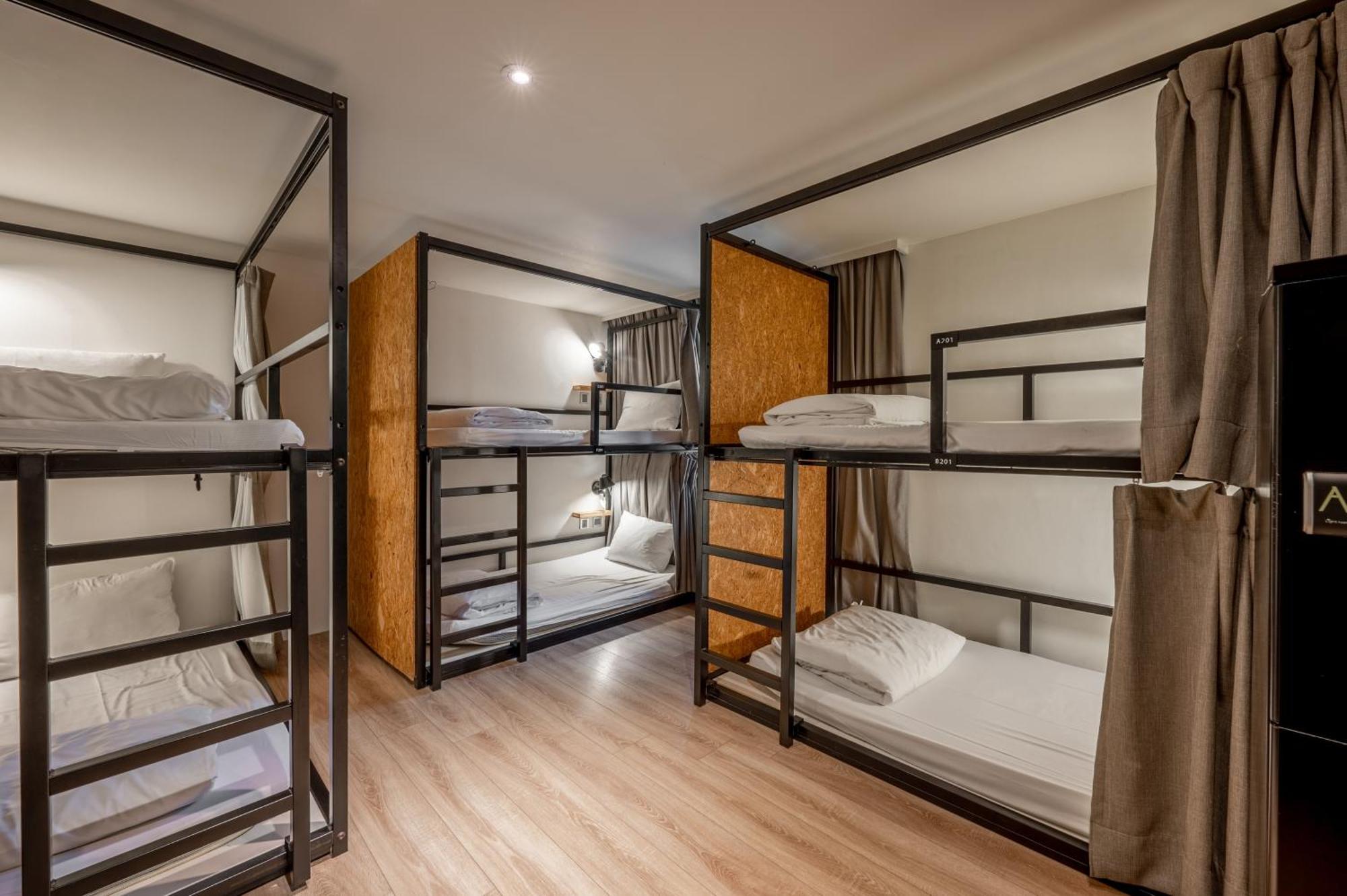 Light Hostel - Tainan Zewnętrze zdjęcie